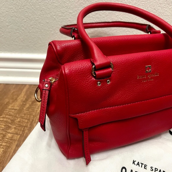Kate Spade New York PillboxRed Leather Handbag/crossbody w/dust cover - Picture 10 of 13